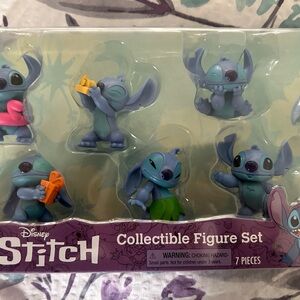 Disney Lilo &‎ Stitch Collectible Action Figure Set of 7 - dated 2022